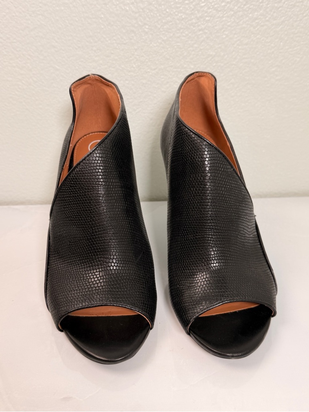 Calvin Klein Black Textured Leather Peep-Toe Stiletto Booties size 7.5 - Picture 2 of 8